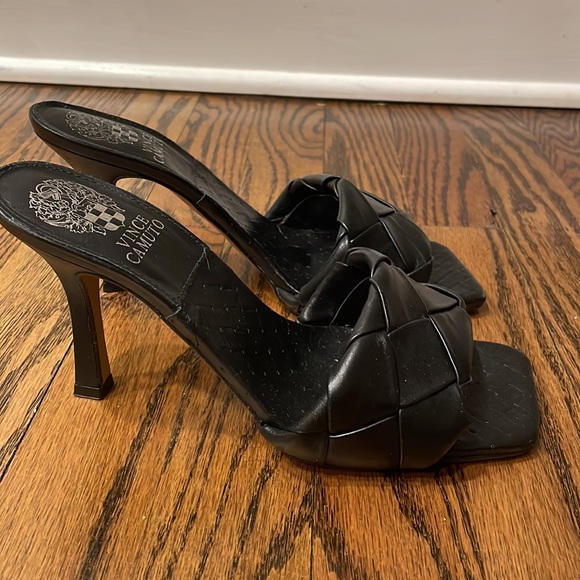VINCE CAMUTO heels braided Brelanie like new - Picture 3 of 6